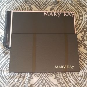 Mary Kay Palette & Brush